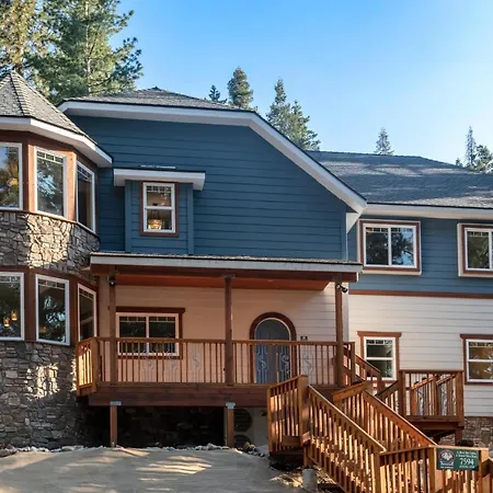 A Blue Sky Lodge